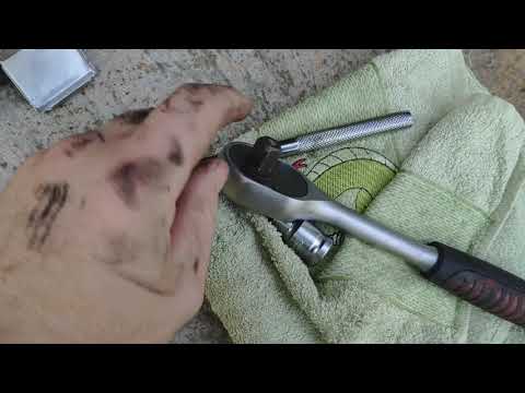 Видео: Замена Масла МКПП Ауди А4 Б6