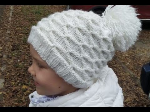 Видео: Шапка узором клоке, вязание спицами