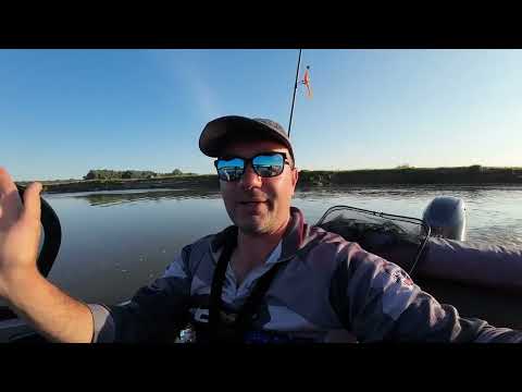 Видео: ПОСТАВИЛИ СТАН НА БЕРЕГУ! ОТДЫХАЕМ И РЫБАЧИМ В БОЛЬШОЙ ДРУЖНОЙ КОМПАНИИ! РЫБАЛКА НА ОБИ С НОЧЁВКОЙ!