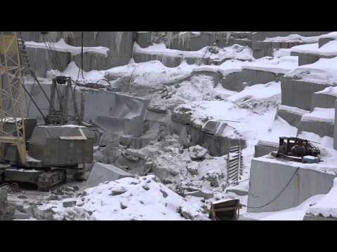 Видео: Сибирский гранитный карьер. Город Екатеринбург. Добыча гранита Урал Грей