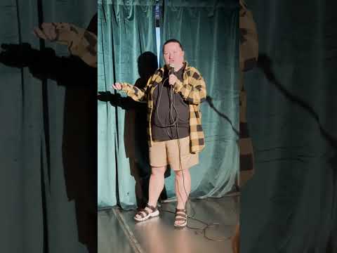 Видео: Открытый микрофон стендап 