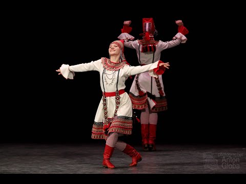 Видео: "Мордовский танец", Ансамбль "Школьные годы". "Mordovian Dance", Ensemble "School Years". 4К