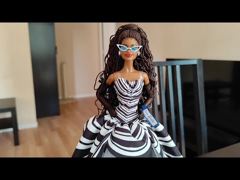 Видео: Обзор на Куклу Барби 65-летие куклы Барби Бруклин Barbie 65th Anniversary (Brooklyn)