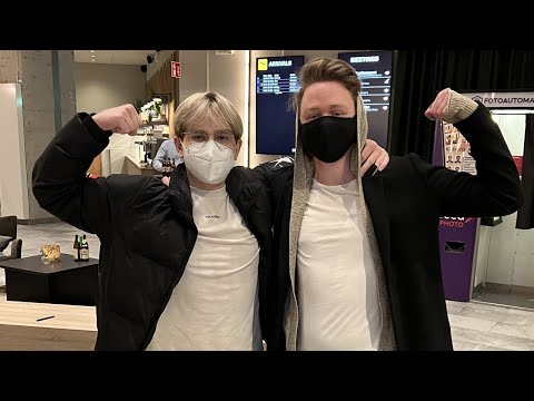 Видео: Хардеки-сан и компания прилетели в Швецию 😎
