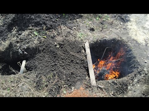 Видео: сделал яму для сжигания веток листьев