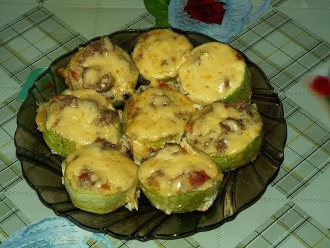 Видео: Блюдо из лосиного фарша (Hunting cooking. A dish of moose)