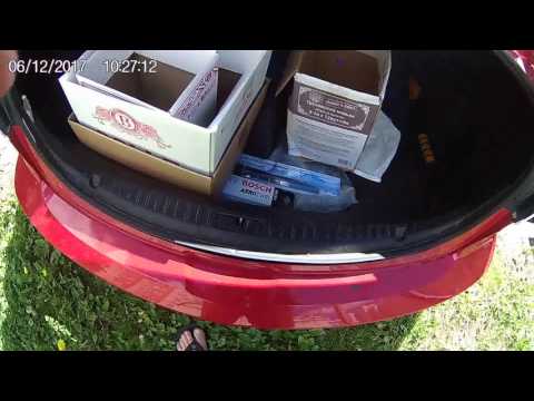 Видео: Mazda 3 2012 замена салонного фильтра