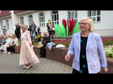 Видео: Вместе споем и вместе станцуем!