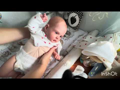 Видео: VLOG: День с малышкой Адель/ прогулка с коляской/roleplay
