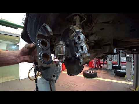 Видео: LC120. LC150. Ремонт переднего супорта.