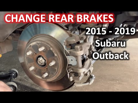 Видео: Замена задних тормозов на Subaru Outback 2015–2019 годов | Без компьютера и специальных инструмен...