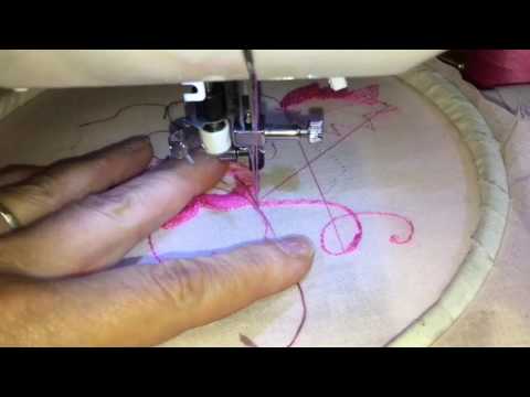 Видео: Как настроить швейную машинку с горизонтальным челноком на вышивку - 2 часть. Для начинающих .