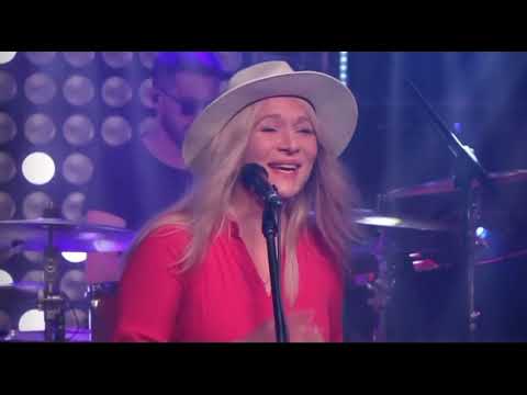 Видео: Антон Макарский и Виктория Макарская - Ты, наверное, уйдёшь - музыка и слова - Ренат Кармаков