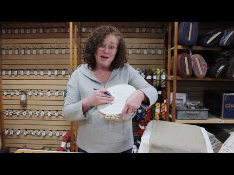 Видео: В чем разница между иглопробивным устройством, дыроколом для ковров и крючковым соединением ковров?