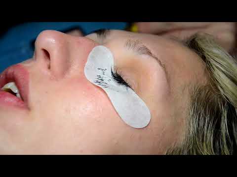 Видео: ГОТОВЫЕ ПУЧКИ для профессионального наращивания ресниц |видео в процессе [спикер Ташута Таня/Малика]