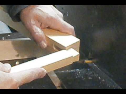 Видео: Шиповое соединение "Ласточкин хвост". Часть 1. Dovetail joint with router. Part 1.