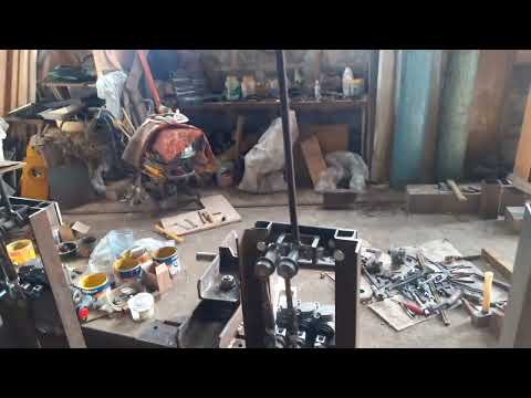 Видео: Часть 10. Самодельные джойстики на гидрораспределитель мини экскаватора.