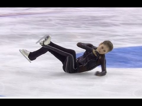 Видео: Юлия Липницкая Травма ноги на Кубке Ростелеком 2016