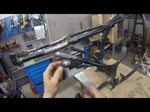 Видео: Ява 638 ЛЮКС ремонт рамы Часть 1