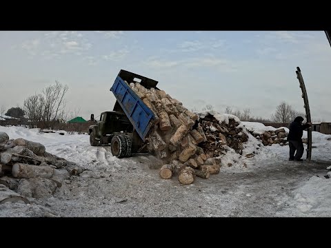 Видео: Работаем! Доставка дров на ЗИЛ-130!