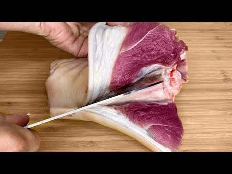 Видео: Свиная рулька окорок Чудесный рулет из свинины очень легкий #98