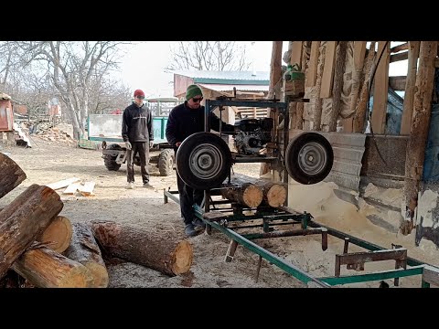 Видео: Пилорама помогает на стройке! Пилим доски для  опалубки!