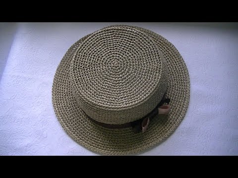 Видео: Вяжем  летнюю шляпку из пряжи  рафия крючком  .Шляпа канотье
