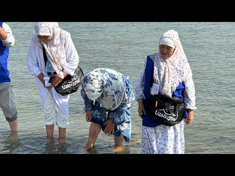 Видео: МАККАДА УЗБЕК АЁЛАРИ ЧИДОЛМАДИ 