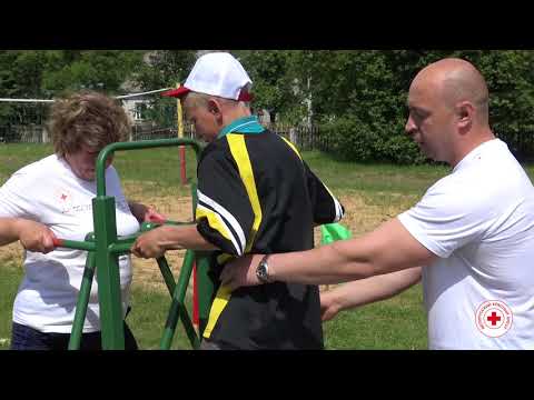 Видео: Бесплатный фитнес. Как заниматься на уличных тренажерах