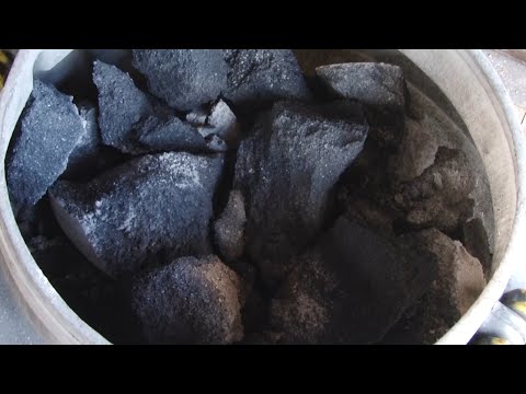 Видео: Чёрная соль для здоровья полезна. Традиции предков.