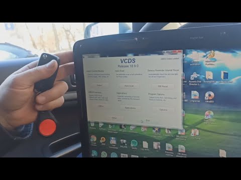 Видео: Passat B5.5 привязка радио брелка Vcds