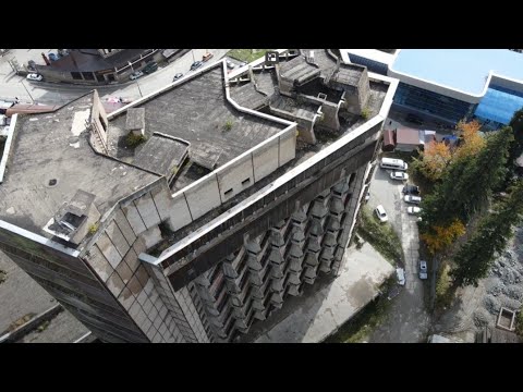 Видео: Домбай "Вращающаяся" гостиница