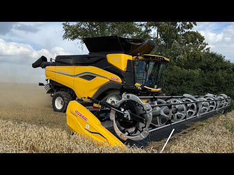 Видео: NEW HOLLAND CR11‼️ Робота в полі цього жовтого монстра😍😍
