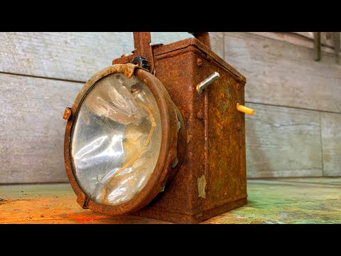 Видео: Реставрация старинного железнодорожного фонаря. Бобры Академика, грызущие железо.