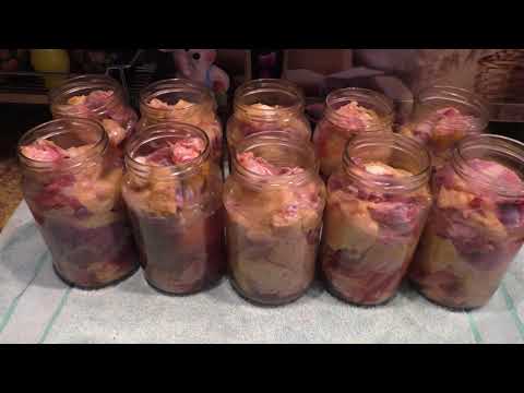 Видео: Домашняя тушёнка с мяса гусей ! Ну очень вкусная! Жизнь в деревне!