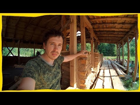 Видео: Возведение стены дома из глиночурки. Оконные и дверные коробки