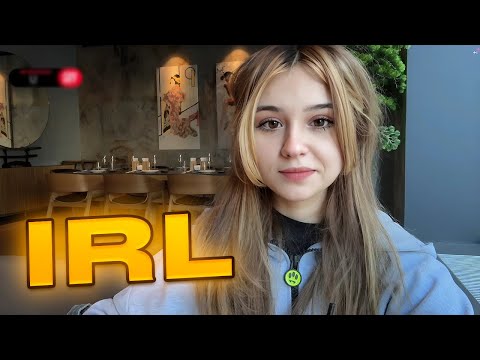 Видео: IRL ЮЕЧКА ПРИЕХАЛА В МОСКВУ, РЕСТОРАН | YUUECHKA