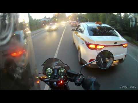 Видео: Honda CBF500.  В городе. Захотелось поговорить.