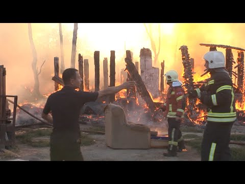 Видео: Цыгане учат огнеборцев как тушить. Real video