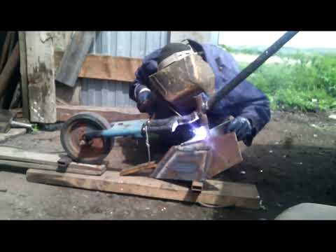 Видео: Ручной садовый комбайн. Окучиватель. Часть2.