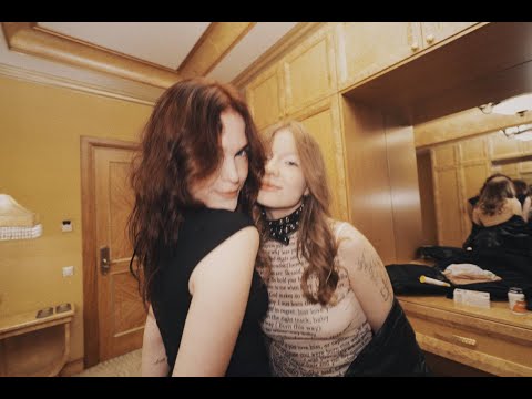 Видео: zhanulka - на концерте ooes (LIVE VIDEO) (Рига | 4 Октября 2025)