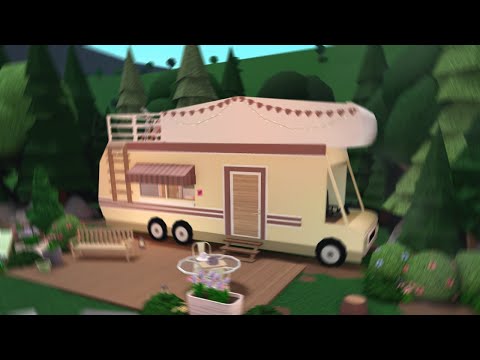 Видео: Строим классический дом-фургон в Блоксбурге с Anix и Frenchrxses