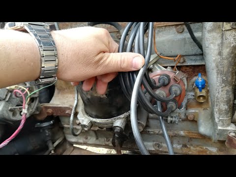 Видео: Зил-157кд. Восстановление. Замена масла М8В, ВВ проводов, свечей А11, патрубков охлаждения, ремней.