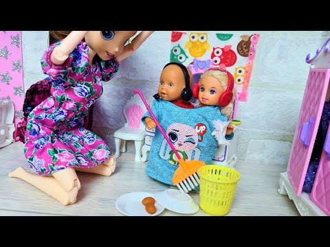Видео: КАТЯ И МАКС ВЕСЕЛАЯ СЕМЕЙКА! Сборник смешных серий POP IT Слиплись и уменьшил училку Даринелка