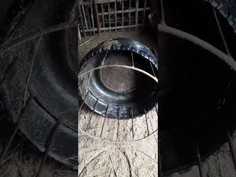 Видео: Жүк көліктерінің ескі доңғалақтарынан пайдаланып жем-шөп салатын оқыр(ақыр)жасау