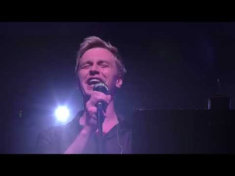 Видео: "Лето подходит к концу" музыка В. Коган на стихи А. Даль .поет Алексей Гоман.