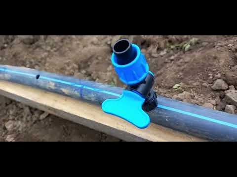 Видео: Монтую мережу крапельного поливу в теплицю