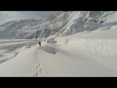 Видео: Пик Победы. Маршрут Журавлева. Четвертое прохождение за 27 лет. 2017г.