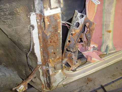 Видео: Варю стойку и ремонтирую петли дверей