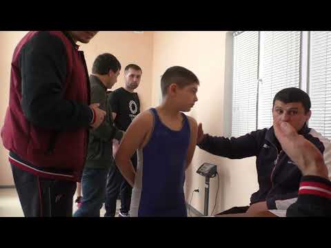 Видео: Взвешивание участников республиканского турнира в Эльхотово.